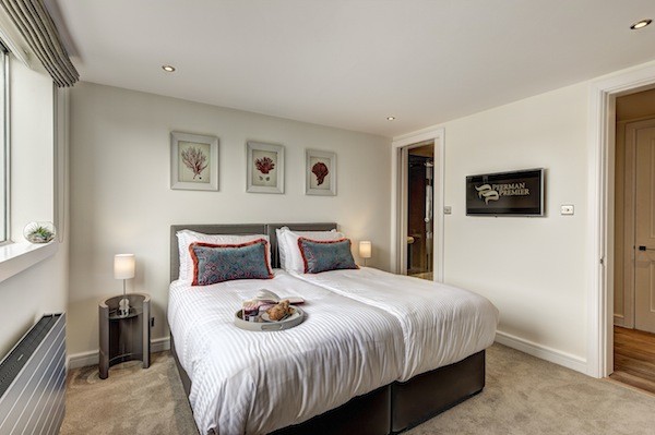 8 - 25TH - 2nd Bedroom